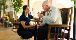 عمالة منزلية لرعاية كبار السن